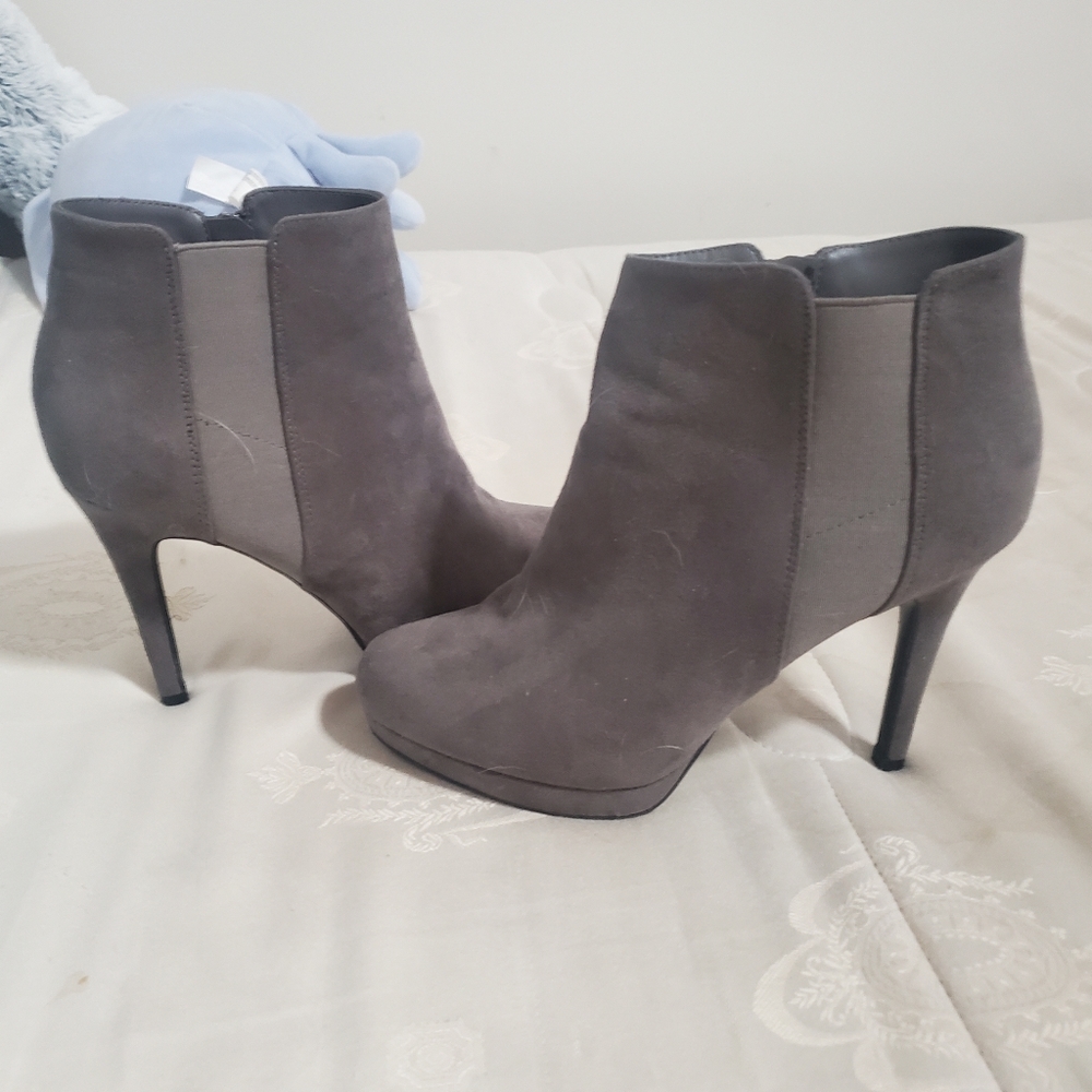Heeled booties